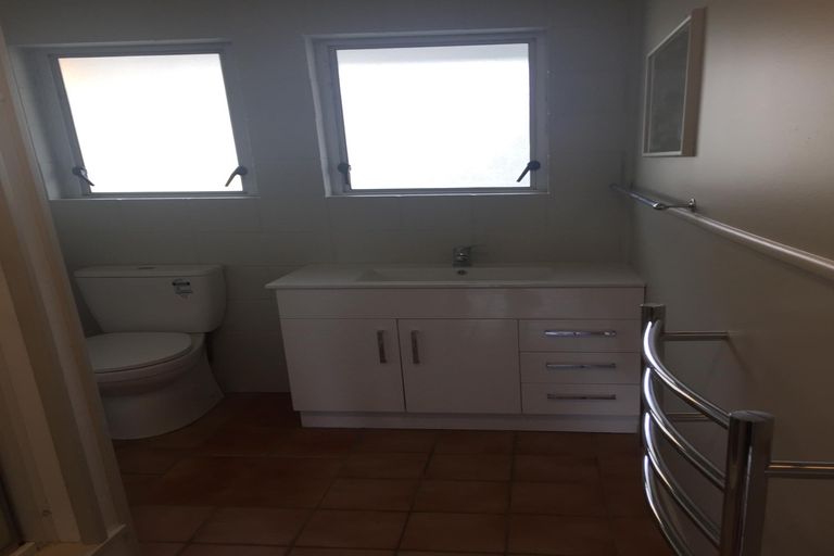 Photo of property in 4/6 Opoia Drive, Hamilton East, Hamilton, 3216