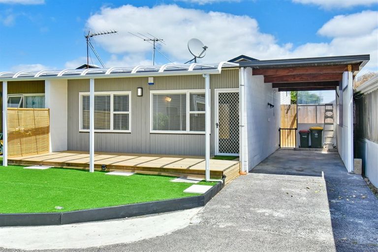 Photo of property in 2/7 James Road, Manurewa, Auckland, 2102