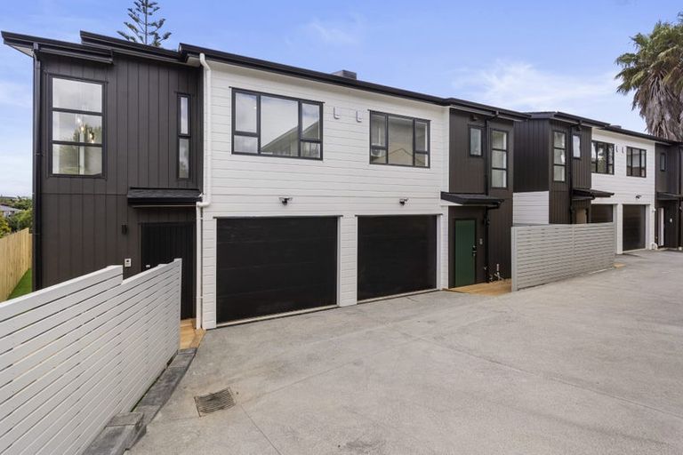 Photo of property in 33a Patons Road, Howick, Auckland, 2014