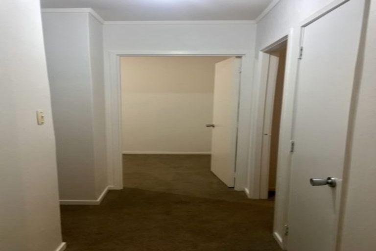 Photo of property in 3/4046 Great North Road, Glen Eden, Auckland, 0602