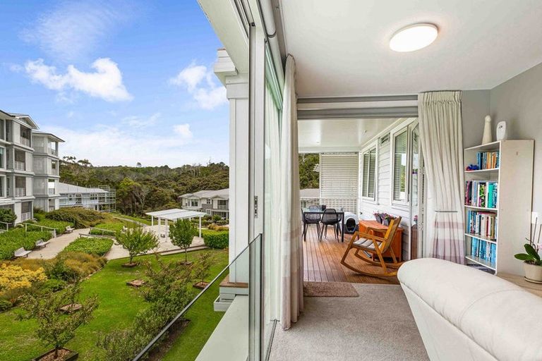 Photo of property in 107 Panorama Heights, Orewa, 0931