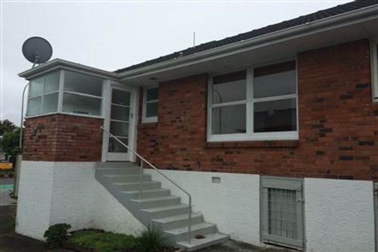 Photo of property in 1/28 Esmonde Road, Takapuna, Auckland, 0622