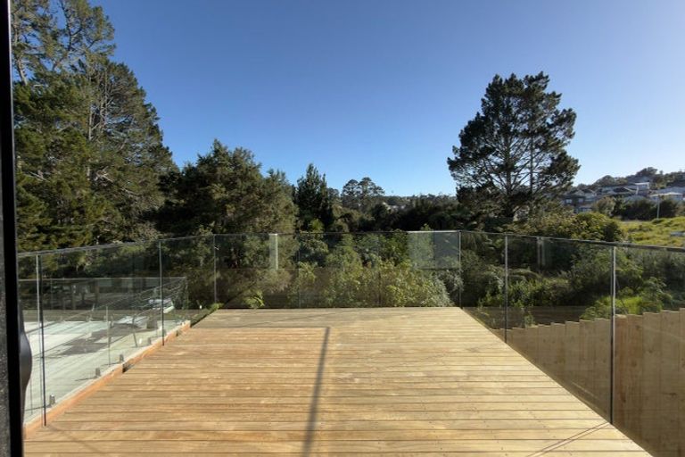 Photo of property in 1 Kaimai Avenue, Massey, 0614