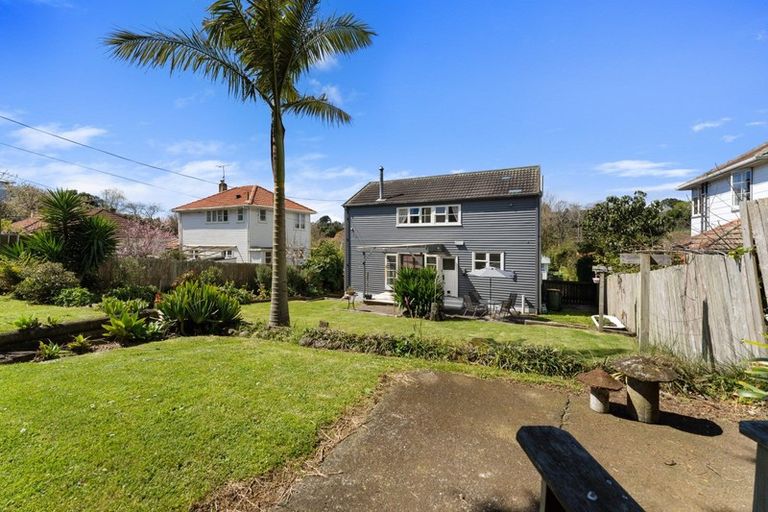 Photo of property in 22 Glenpark Avenue, Frankleigh Park, New Plymouth, 4310