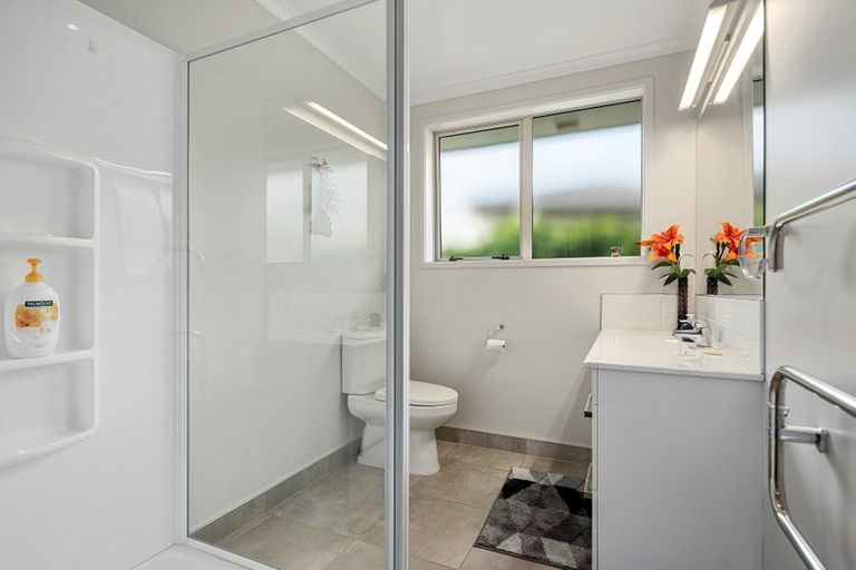 Photo of property in 4 Seashell Drive, Papamoa Beach, Papamoa, 3118