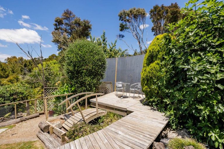 Photo of property in 1 Waterview Place, Haruru, 0204