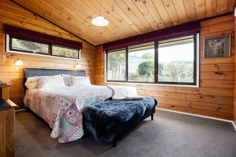 Photo of property in 15 Esmae Place, Dinsdale, Hamilton, 3204