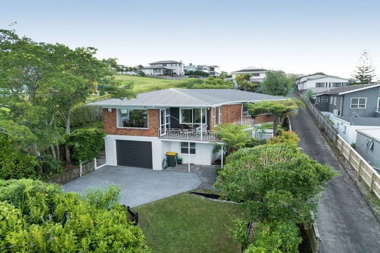 Photo of property in 41 Anzac Road, Pukekohe, 2120