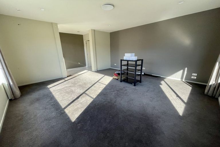 Photo of property in 5 Alvre Place, Flat Bush, Auckland, 2016