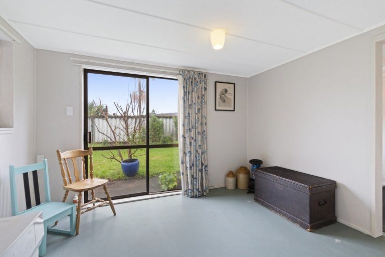 Photo of property in 8 Godwit Place, Waiuku, 2123