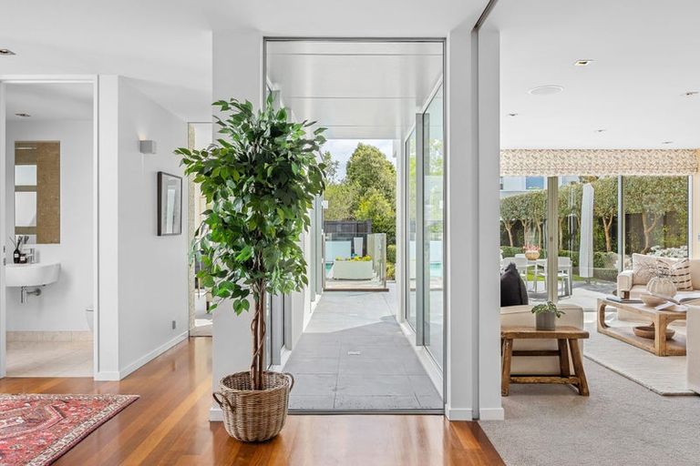 Photo of property in 9 Poynder Avenue, Merivale, Christchurch, 8014