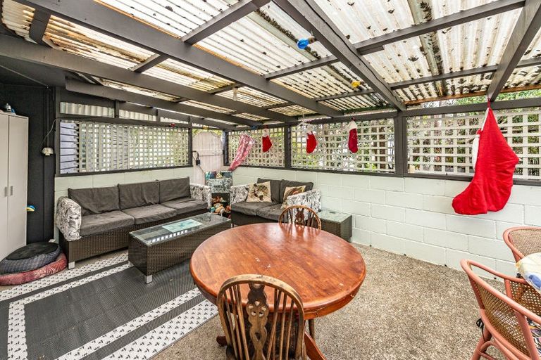 Photo of property in 64 Wikitoria Road, Putiki, Whanganui, 4501