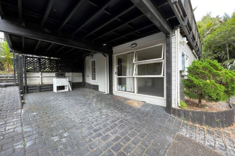 Photo of property in 14 Mahoe Road, Titirangi, Auckland, 0604