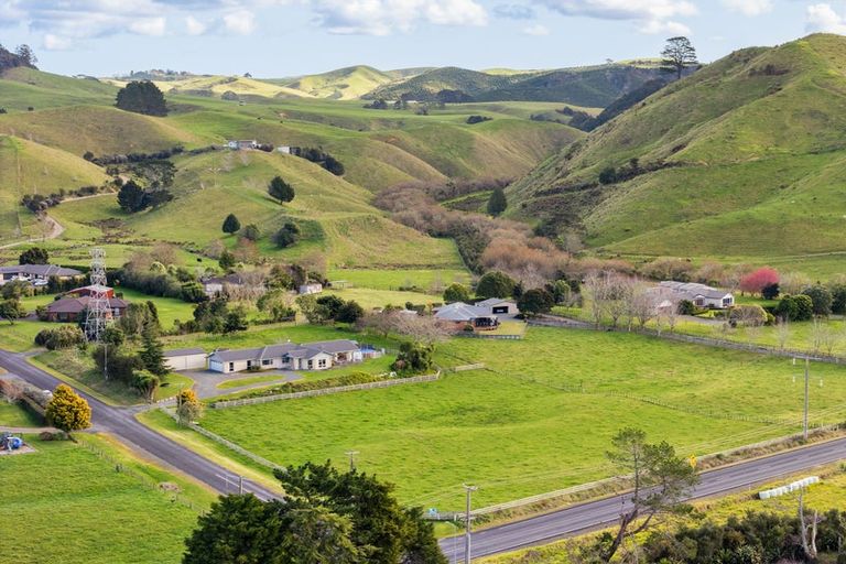 Photo of property in 10 Parker Road, Huntly, 3771