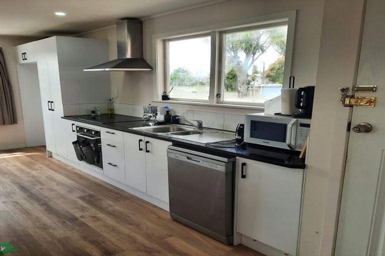 Photo of property in 8 Tango Place, Henderson, Auckland, 0610