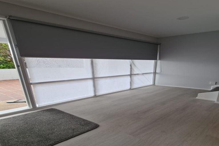 Photo of property in 2/25 Sartors Avenue, Northcross, Auckland, 0630