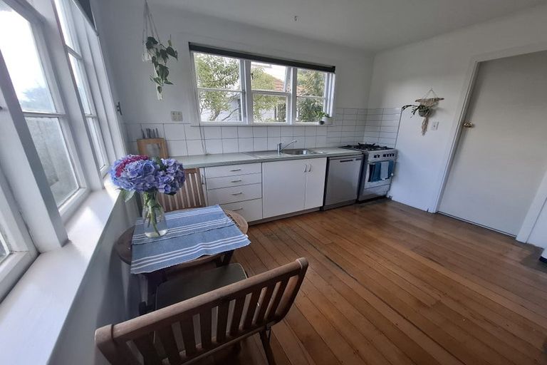 Photo of property in 22 Glenpark Avenue, Frankleigh Park, New Plymouth, 4310