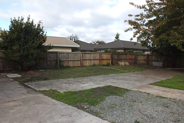 Photo of property in 21 Broadbent Street, Riccarton, Christchurch, 8041