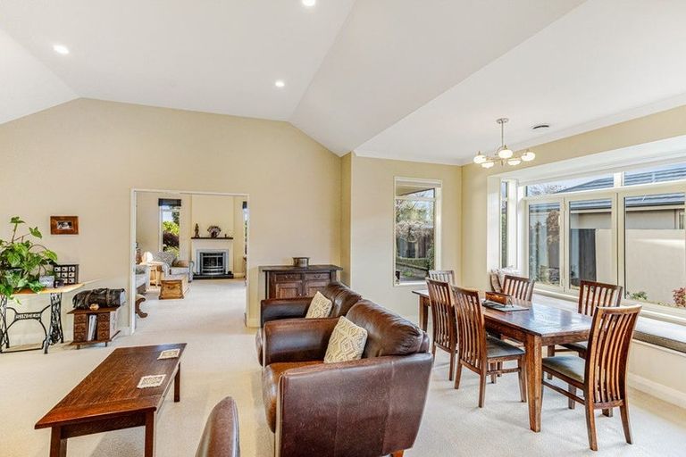 Photo of property in 21 Cairnbrae Drive, Prebbleton, 7604