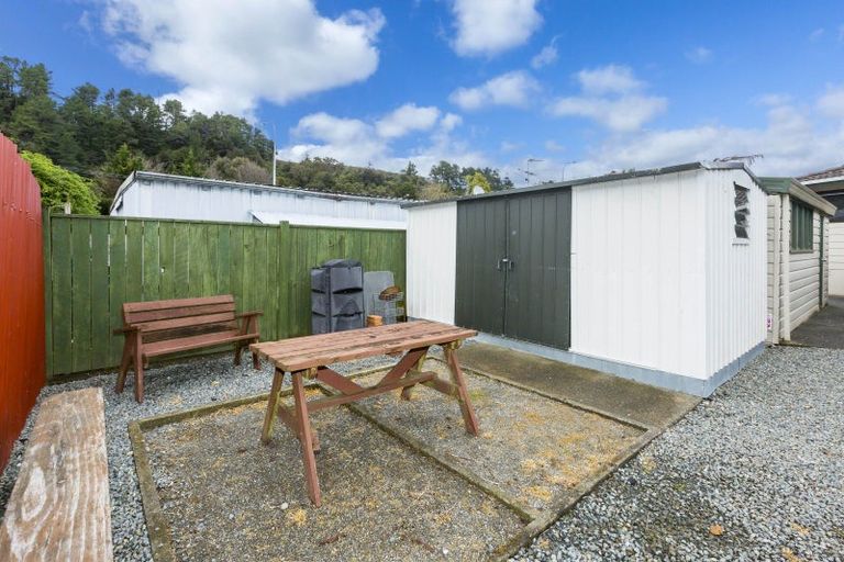 Photo of property in 3 Topaz Street, Birchville, Upper Hutt, 5018