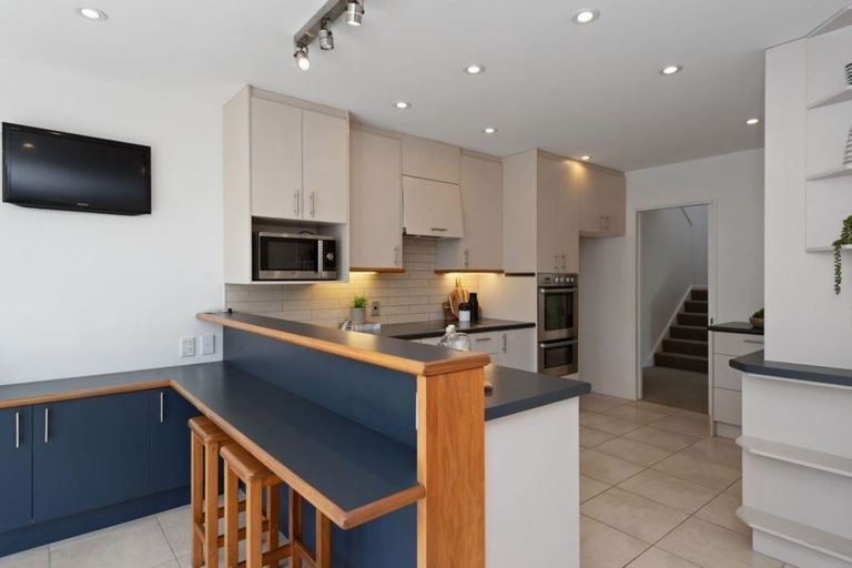 Photo of property in 2 Lewisham Park, St Albans, Christchurch, 8052