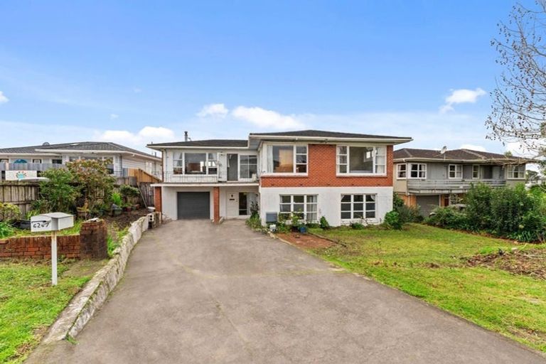 Photo of property in 4247 Great North Road, Glendene, Auckland, 0602