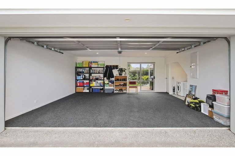 Photo of property in 30 Arthur Rolfe Lane, Swanson, Auckland, 0614