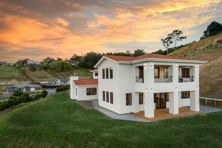 Photo of property in 4 Ridgeway Terrace, Taradale, Napier, 4112