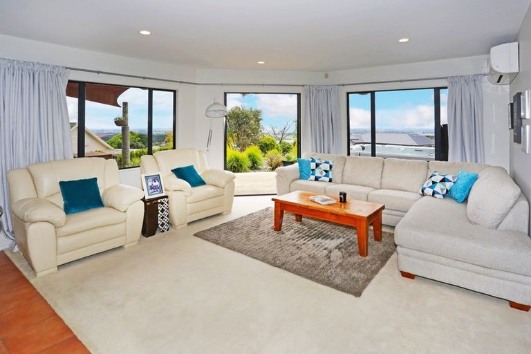 Photo of property in 6b Jayar Heights, Bombay, 2675