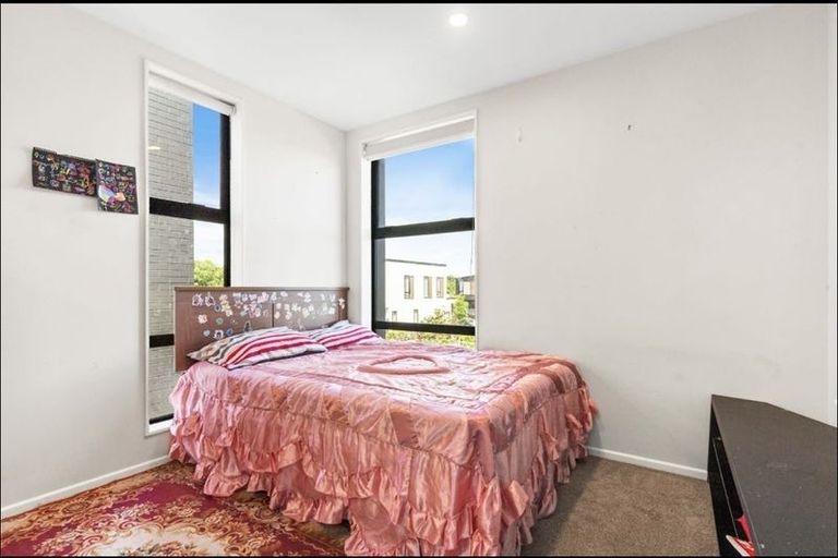 Photo of property in 83 Walters Road, Papakura, Takanini, 2110