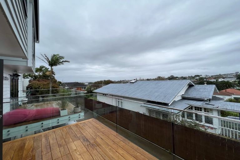 Photo of property in 53b Northboro Road, Belmont, Auckland, 0622