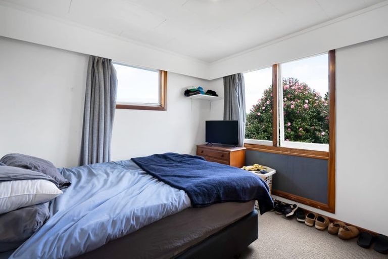 Photo of property in 49 Nevada Drive, Merrilands, New Plymouth, 4312