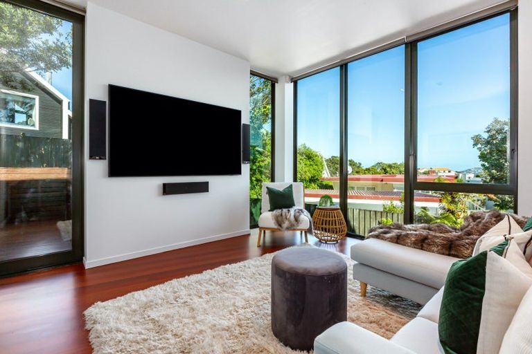 Photo of property in 24d Mandalay Terrace, Khandallah, Wellington, 6035