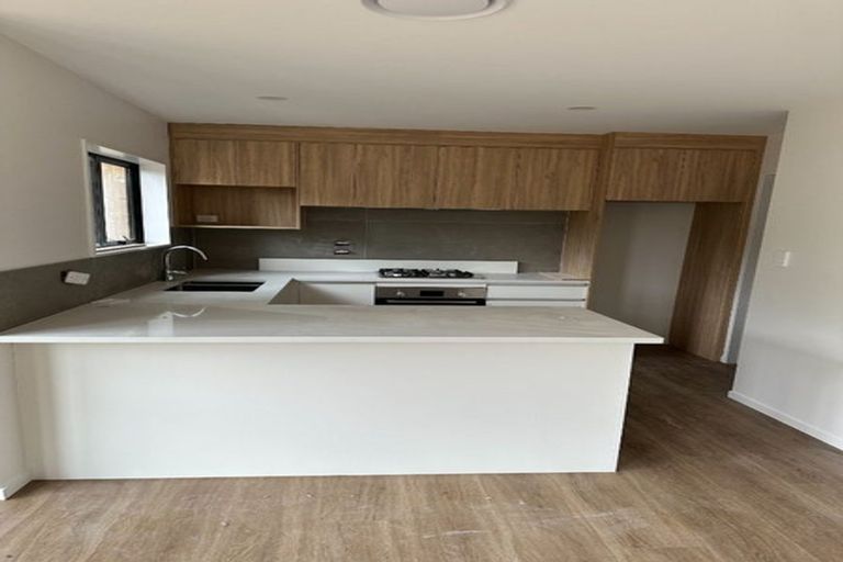 Photo of property in 11a Regency Place, Sunnynook, Auckland, 0632