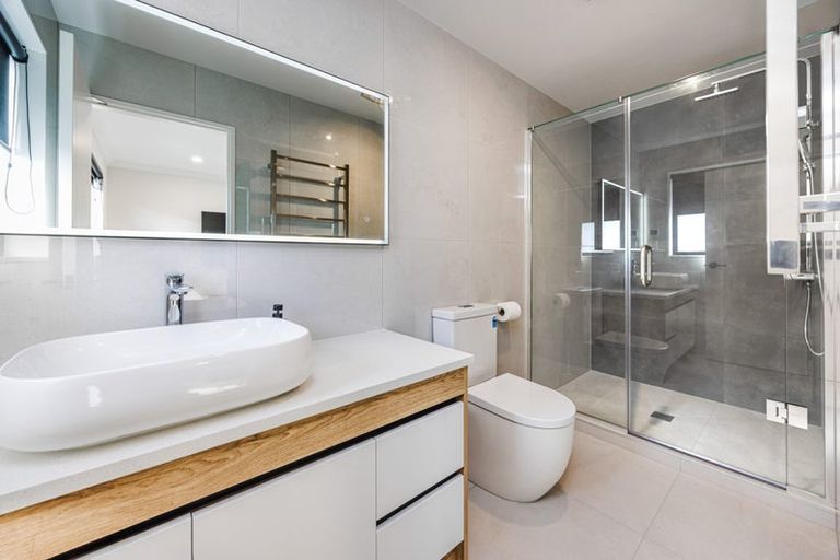 Photo of property in 74 Tir Conaill Avenue, Flat Bush, Auckland, 2019