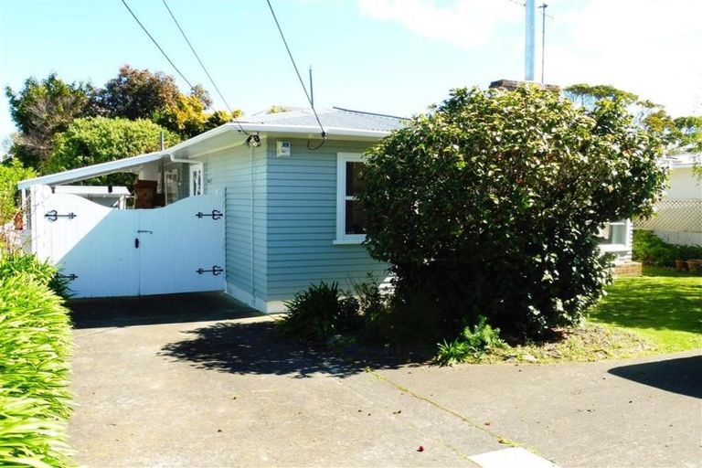 Photo of property in 19 Great North Road, Saint Johns Hill, Whanganui, 4501