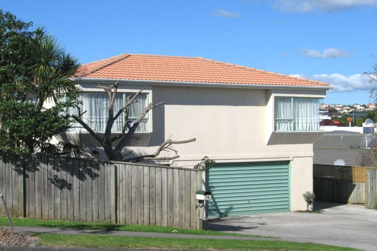 Photo of property in 70 Whitford Road, Botany Downs, Auckland, 2014