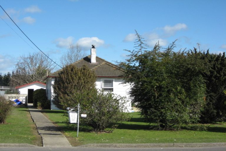 Photo of property in 17 Bibby Street, Waipawa, 4210