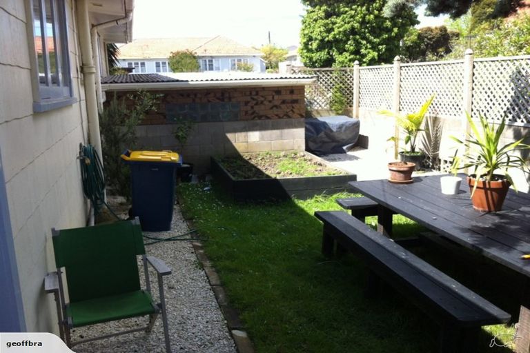 Photo of property in 2/85 Lake Road, Belmont, Auckland, 0622