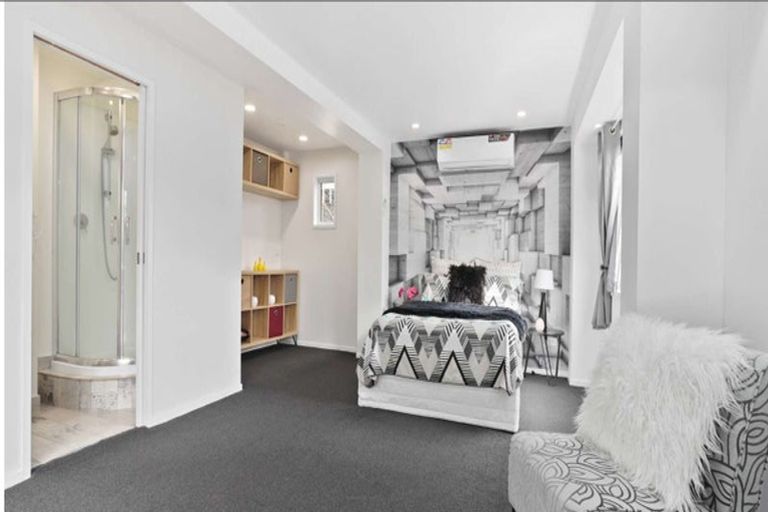 Photo of property in 44a Brains Road, Kelston, Auckland, 0602