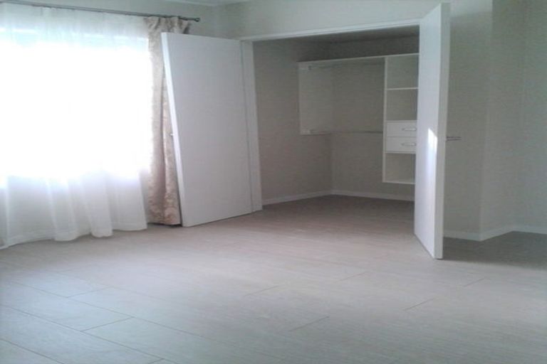 Photo of property in 17a Richard Avenue, Bucklands Beach, Auckland, 2014