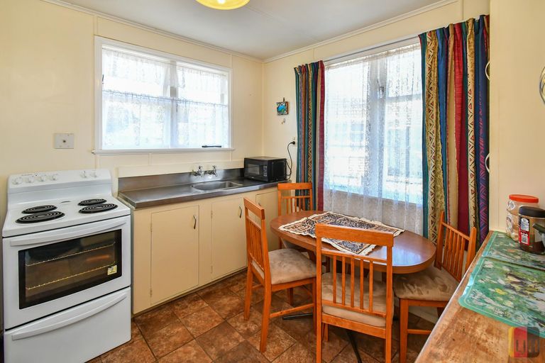 Photo of property in 56b Arimu Road, Papakura, 2110