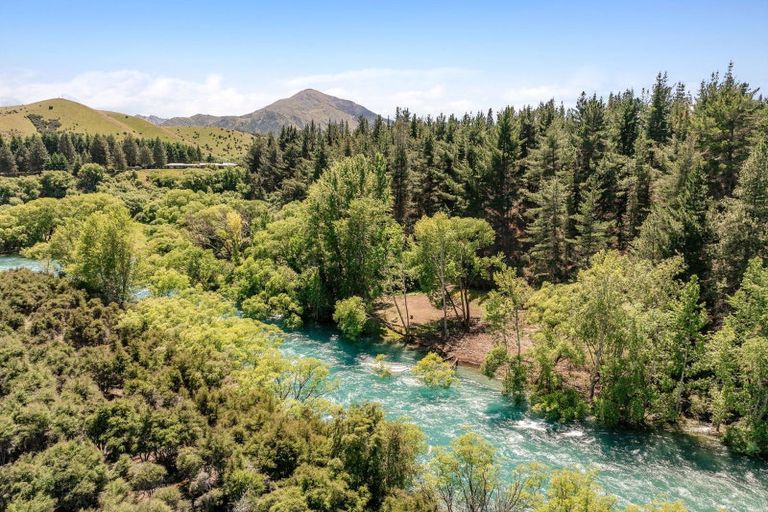 Photo of property in 124 Horseshoe Bend Drive, Albert Town, Wanaka, 9382