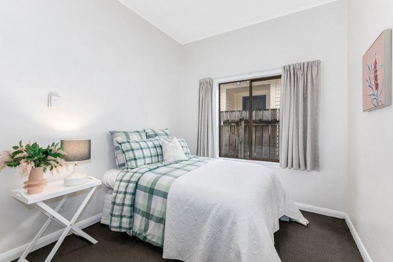 Photo of property in 50 Te Wharepouri Street, Berhampore, Wellington, 6023