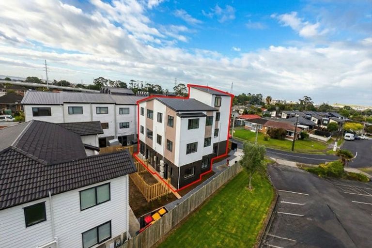 Photo of property in 3/45 Dale Crescent, Pakuranga, Auckland, 2010