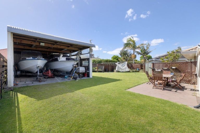 Photo of property in 27 Lotus Avenue, Mount Maunganui, 3116