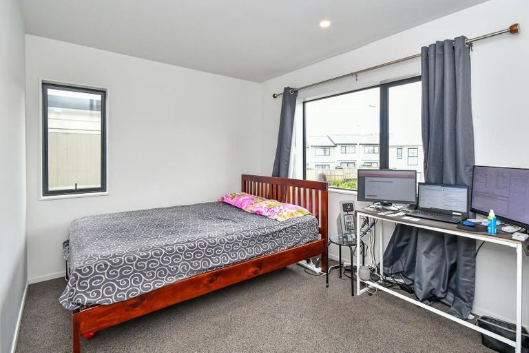 Photo of property in 38 Matawhanga Drive, Wattle Downs, Auckland, 2103