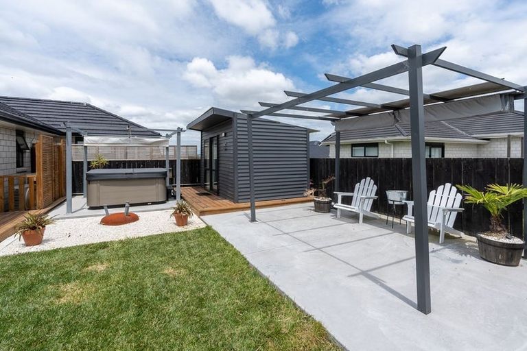 Photo of property in 16 Kapua Crescent, Rototuna North, Hamilton, 3210