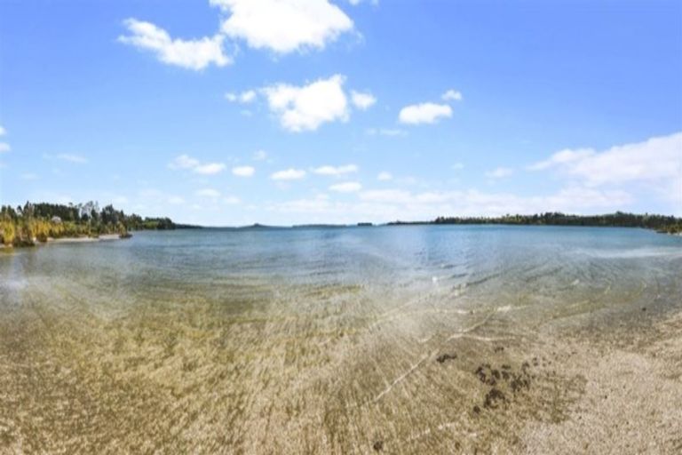 Photo of property in 329 Clifton Road, Whitford, Howick, 2571