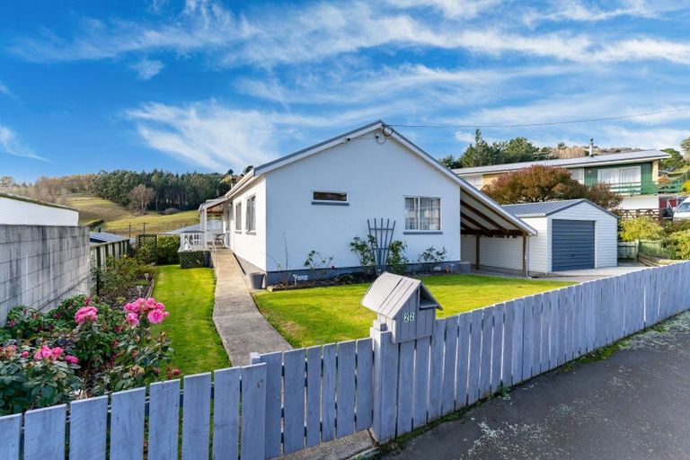 Photo of property in 22 Elwyn Crescent, Green Island, Dunedin, 9018